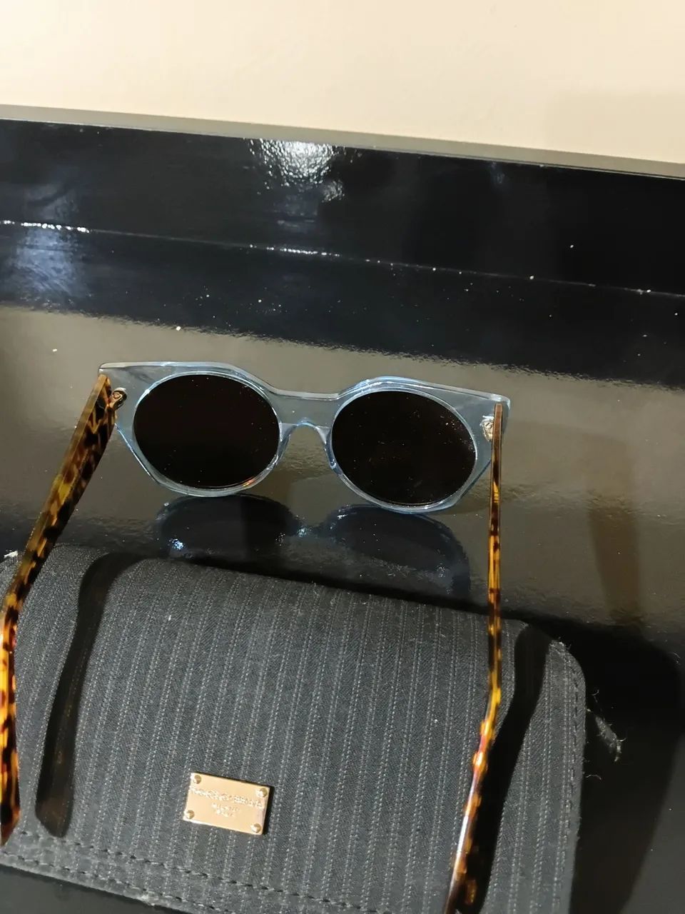 Oculos de sol Dolce e Gabbana Milano Itália. 