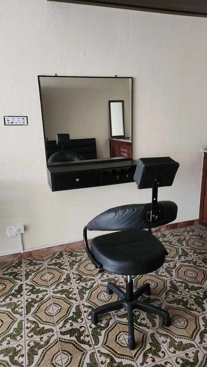 Bancada E Espelho Para Barbearia E Salão De Beleza - Foto 2