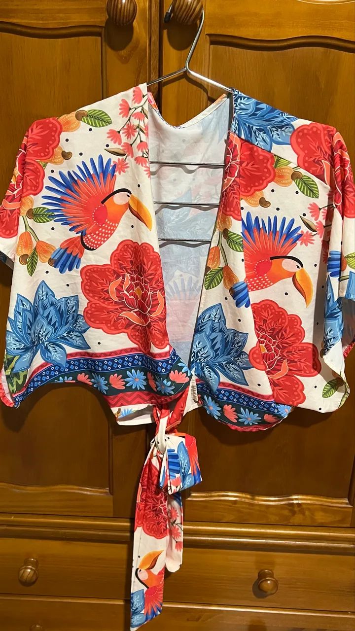 Cropped estampado
