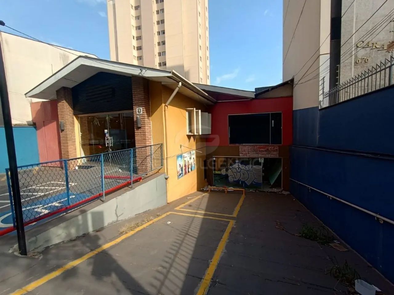 Loja para locação ou venda na rua Paranaguá centro com 434 m² - Foto 2