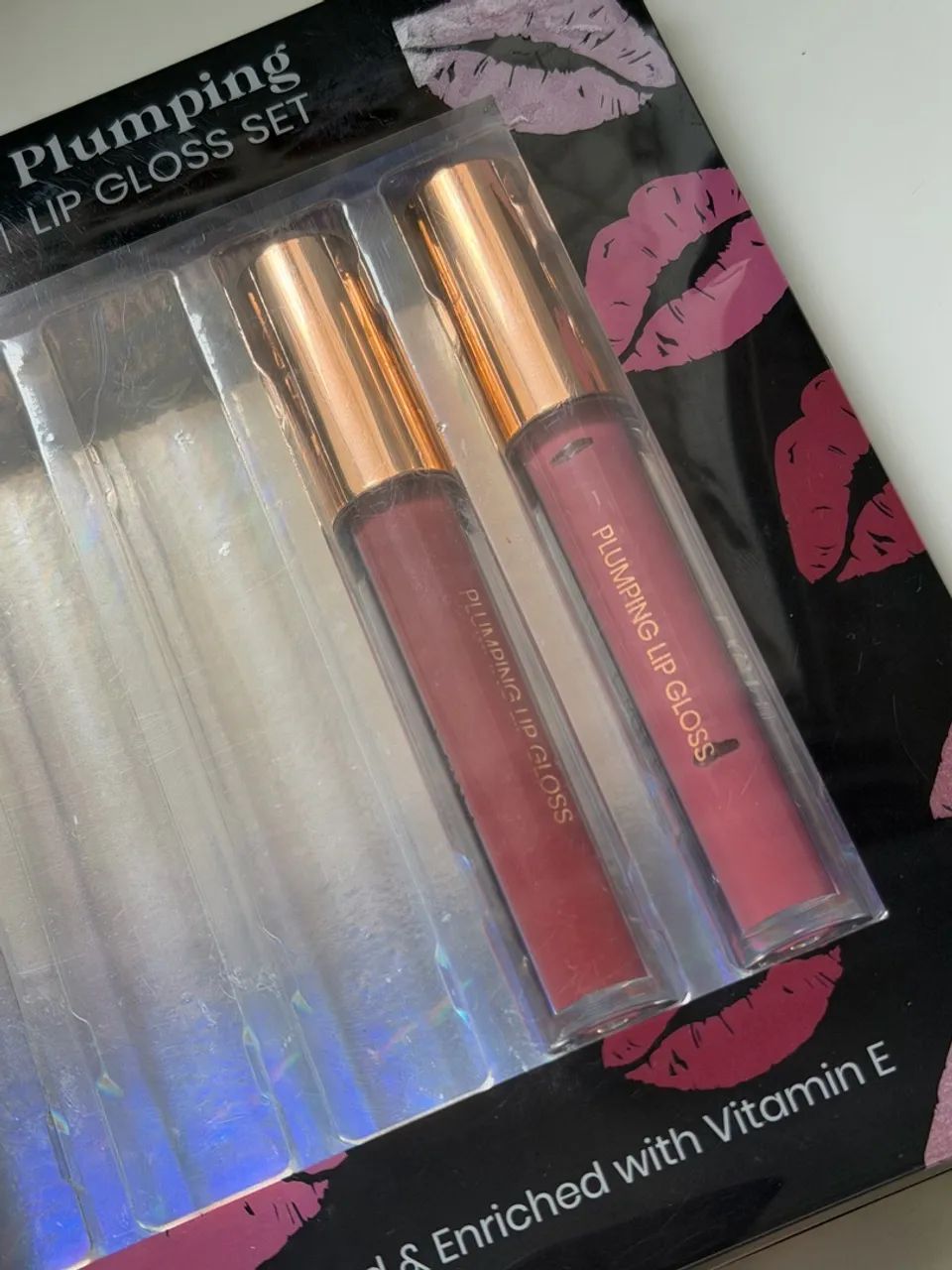 Kit com 2 Gloss Efeito Plumping  - Volume e Hidratação com Vitamina E - novos! - Foto 2