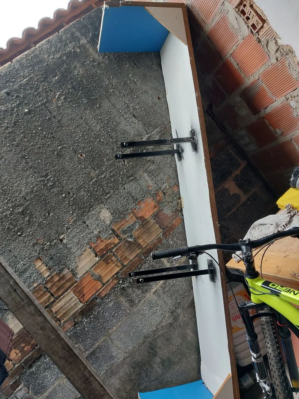 Banco de madeira e mesa - Foto 2