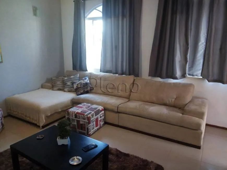 Casa à venda com 3 quartos no Centro, Vinhedo.
