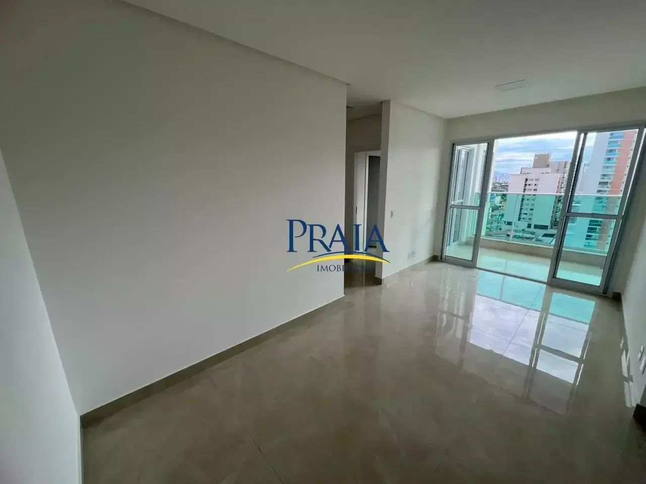Apartamento com 2 Quartos para alugar, 63m² - Itapuã