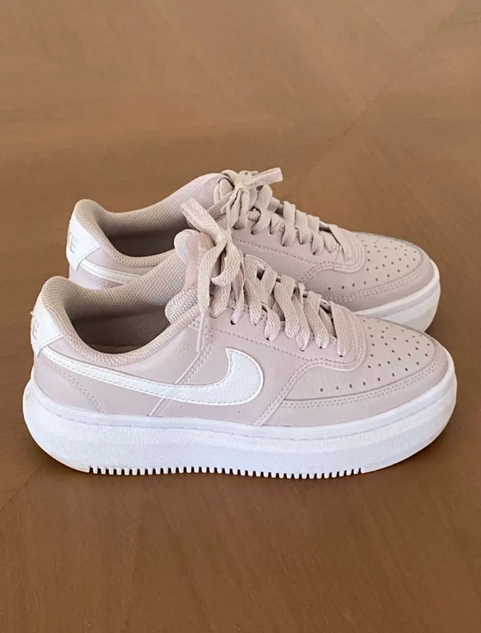 Tênis Nike lilás 34