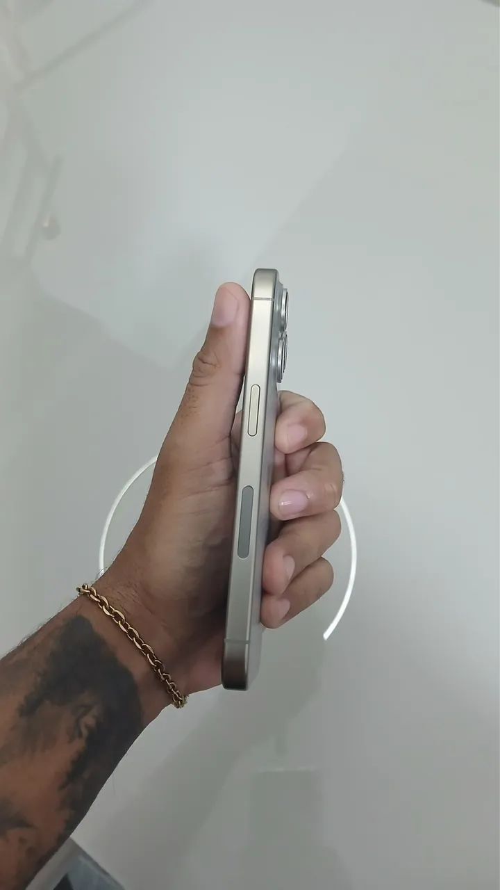 iPhone 15 Pro - Foto 3