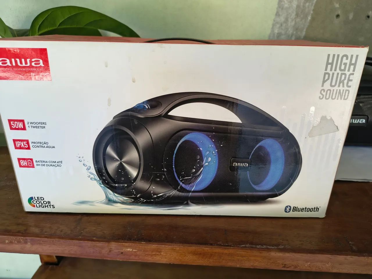 Vende-se uma caixa de som portátil 