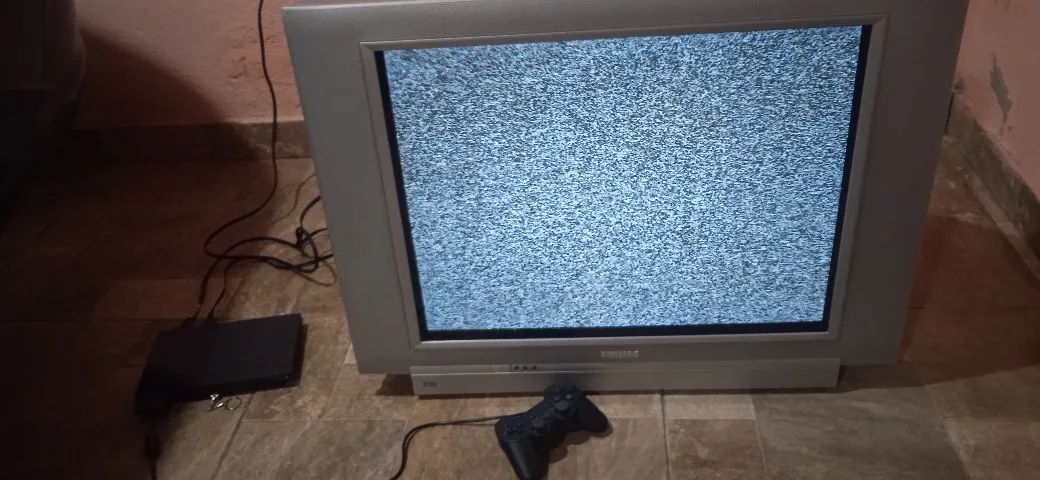 Tv de tubo plilhips 29 polegadas impecável tv tá linda com controle  - Foto 4