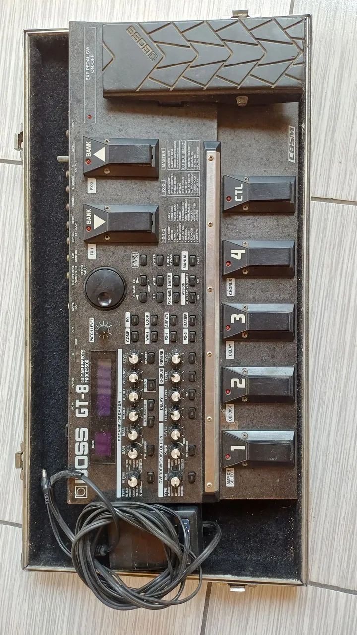 Pedaleira Boss GT-8