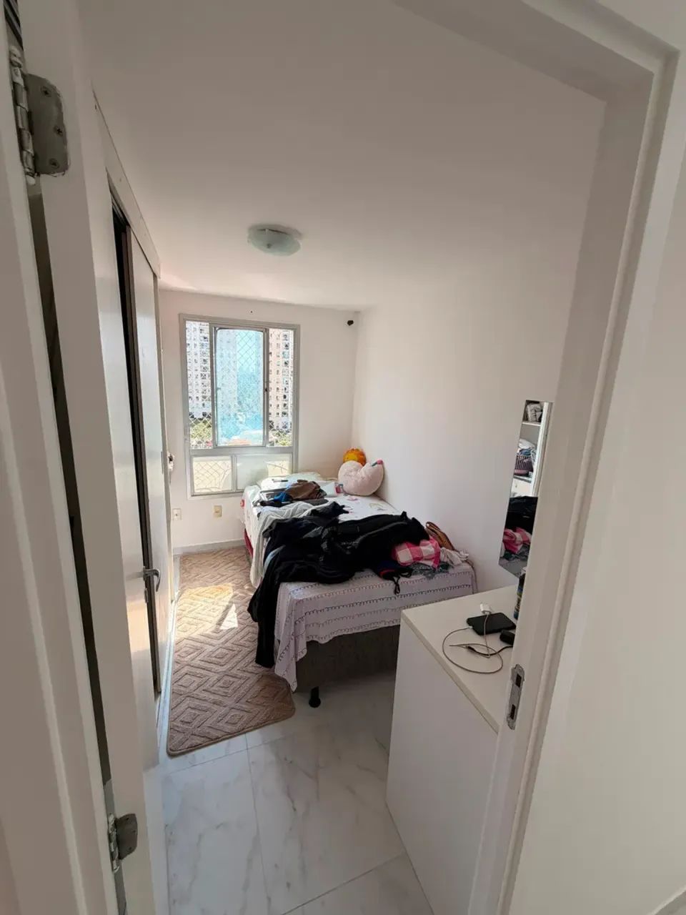 ALUGO APARTAMENTO SEMI MOBILIADO NO BRIZAS - Foto 2