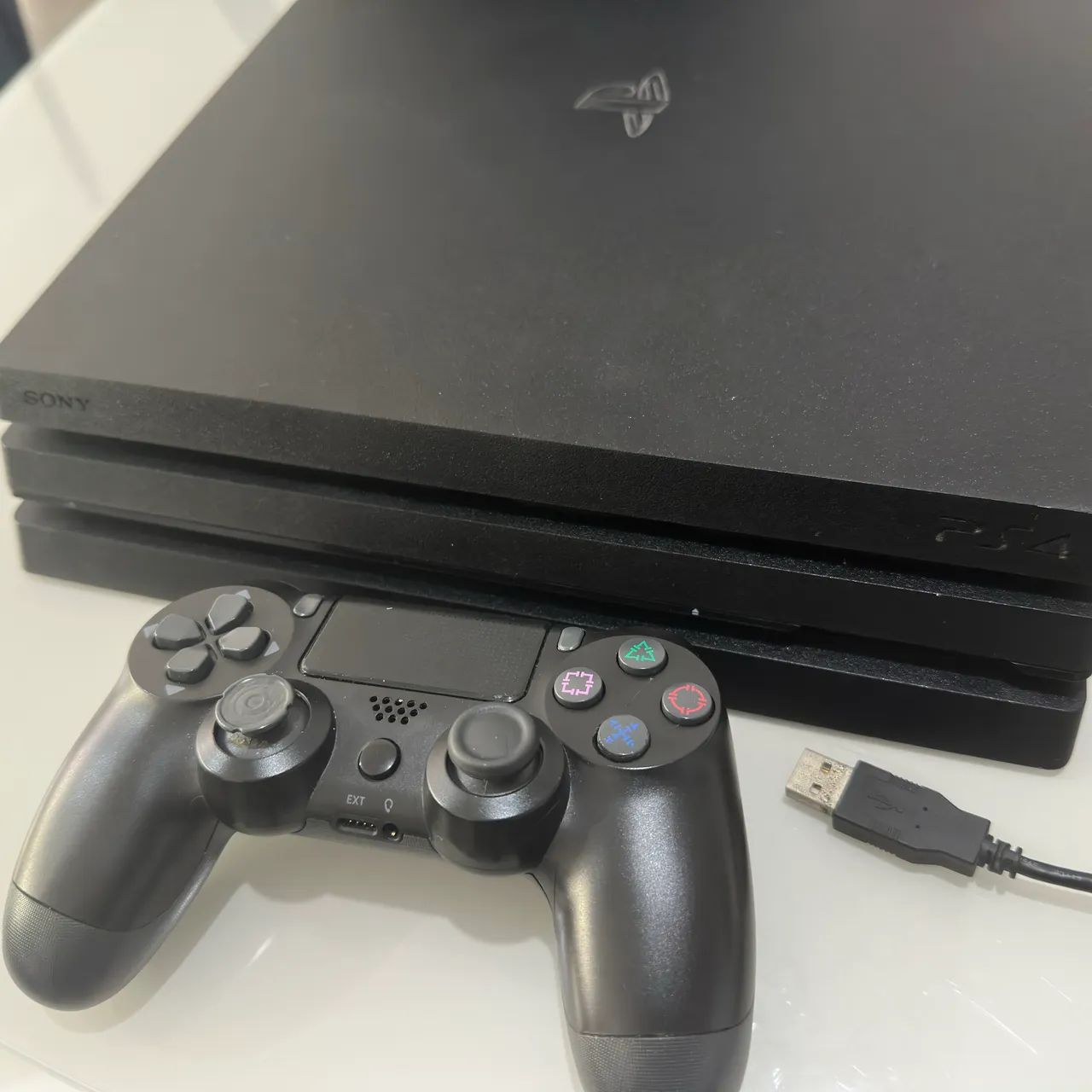 Ps4 pro 1 tera usado  - Foto 2