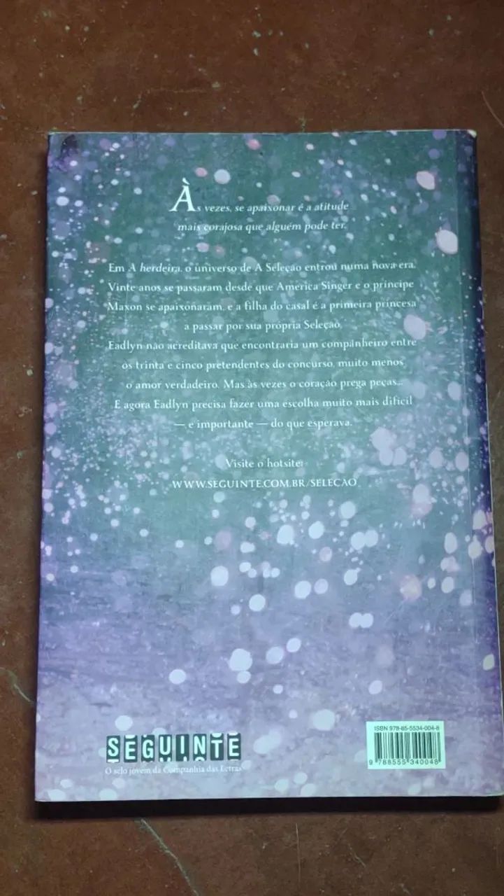 Livro "A coroa"  - Foto 2