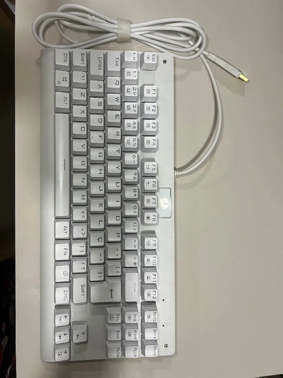 Teclado Mecânico Dark Avenger Lunar White