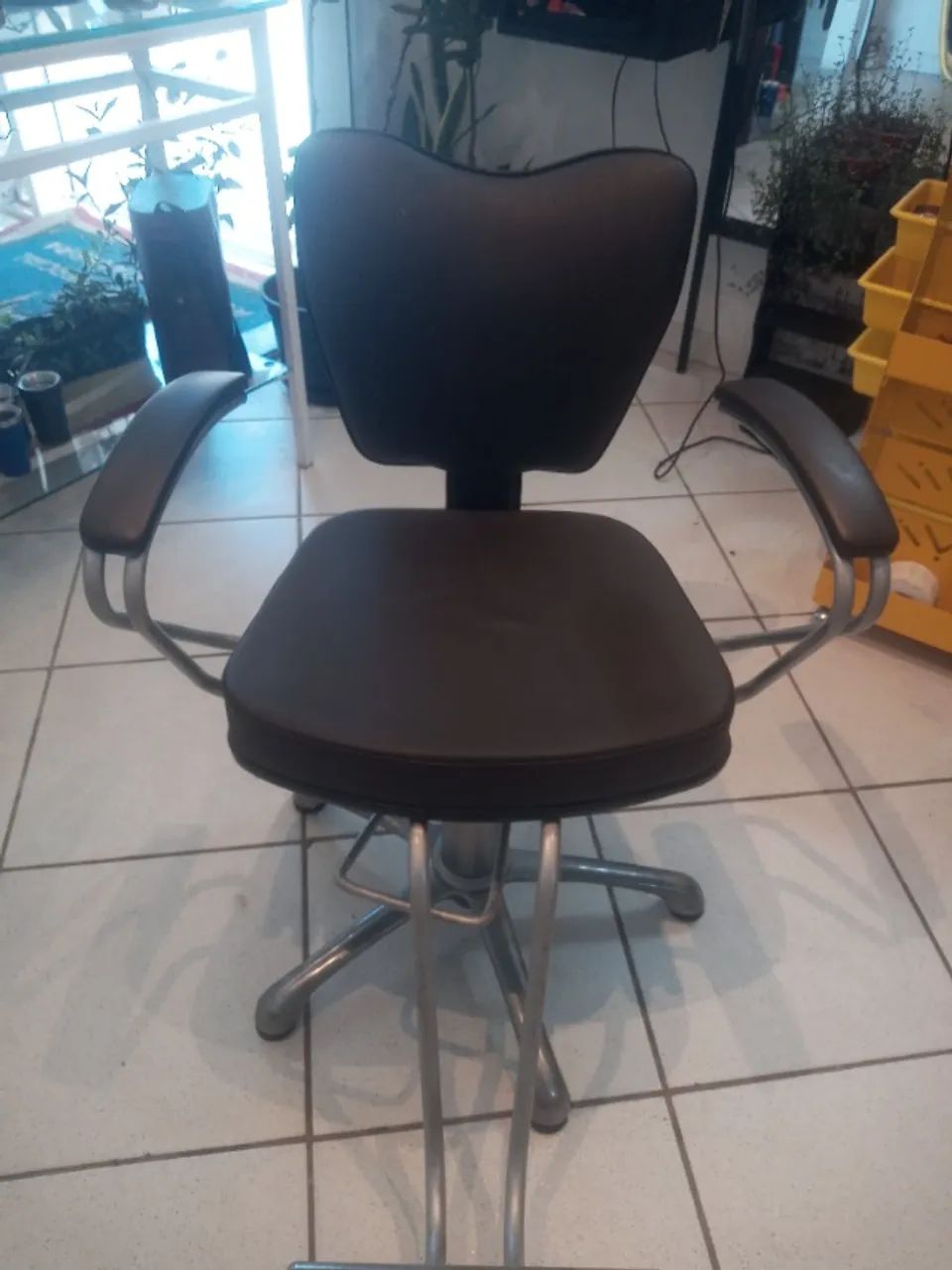 Cadeira de cabeleireiro(a) - Foto 2