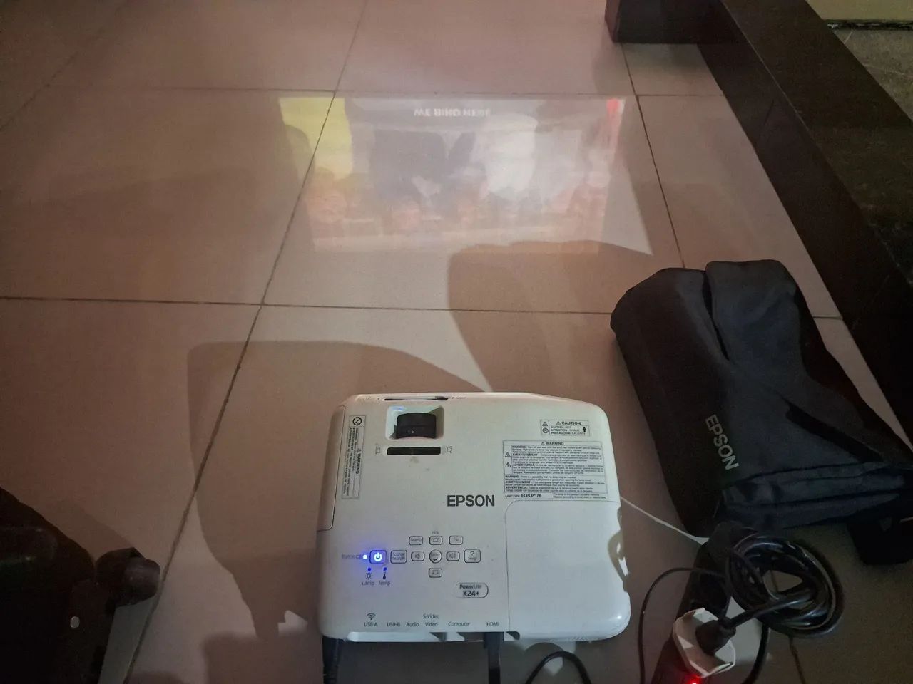 Projetor epson X24+lite - Foto 4