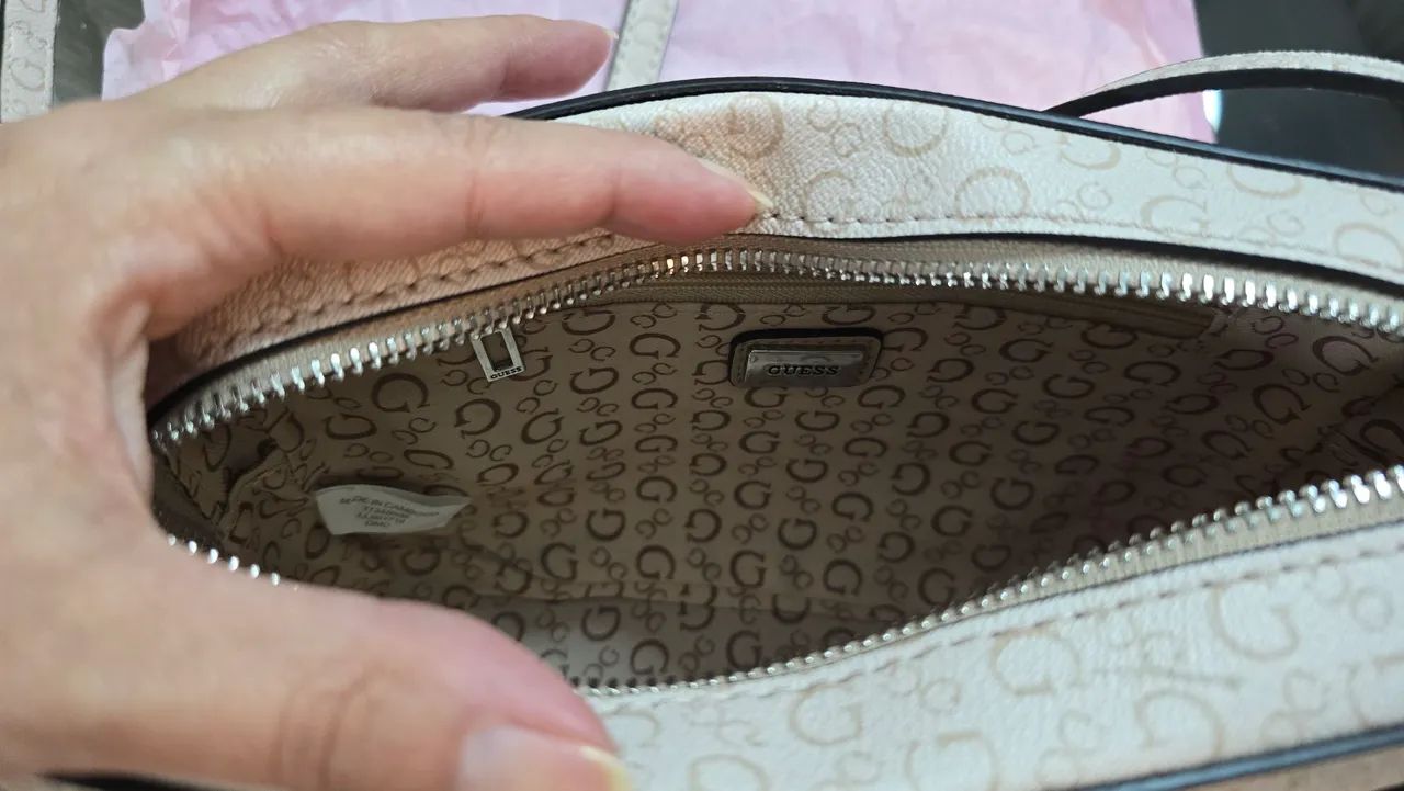 Bolsa transversal Guess rosa - Foto 2