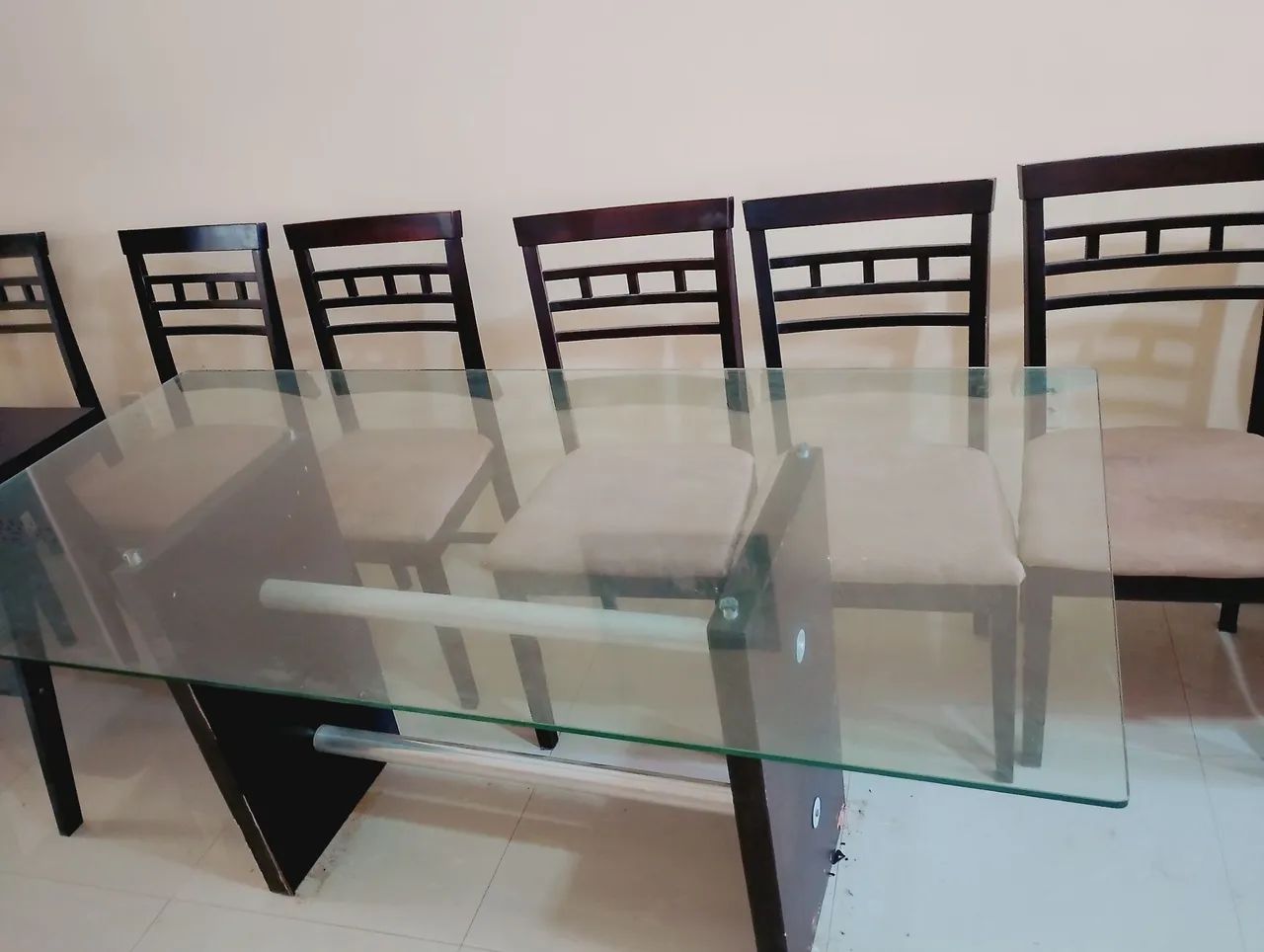 Mesa de vidro com 6 lugares