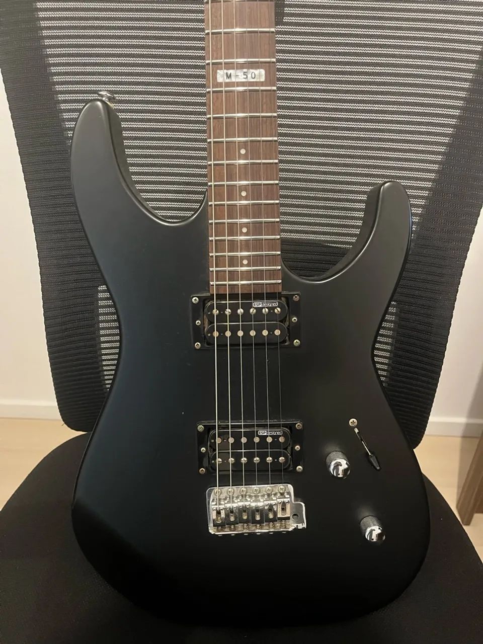 Guitarra LTD M-50 - Foto 2