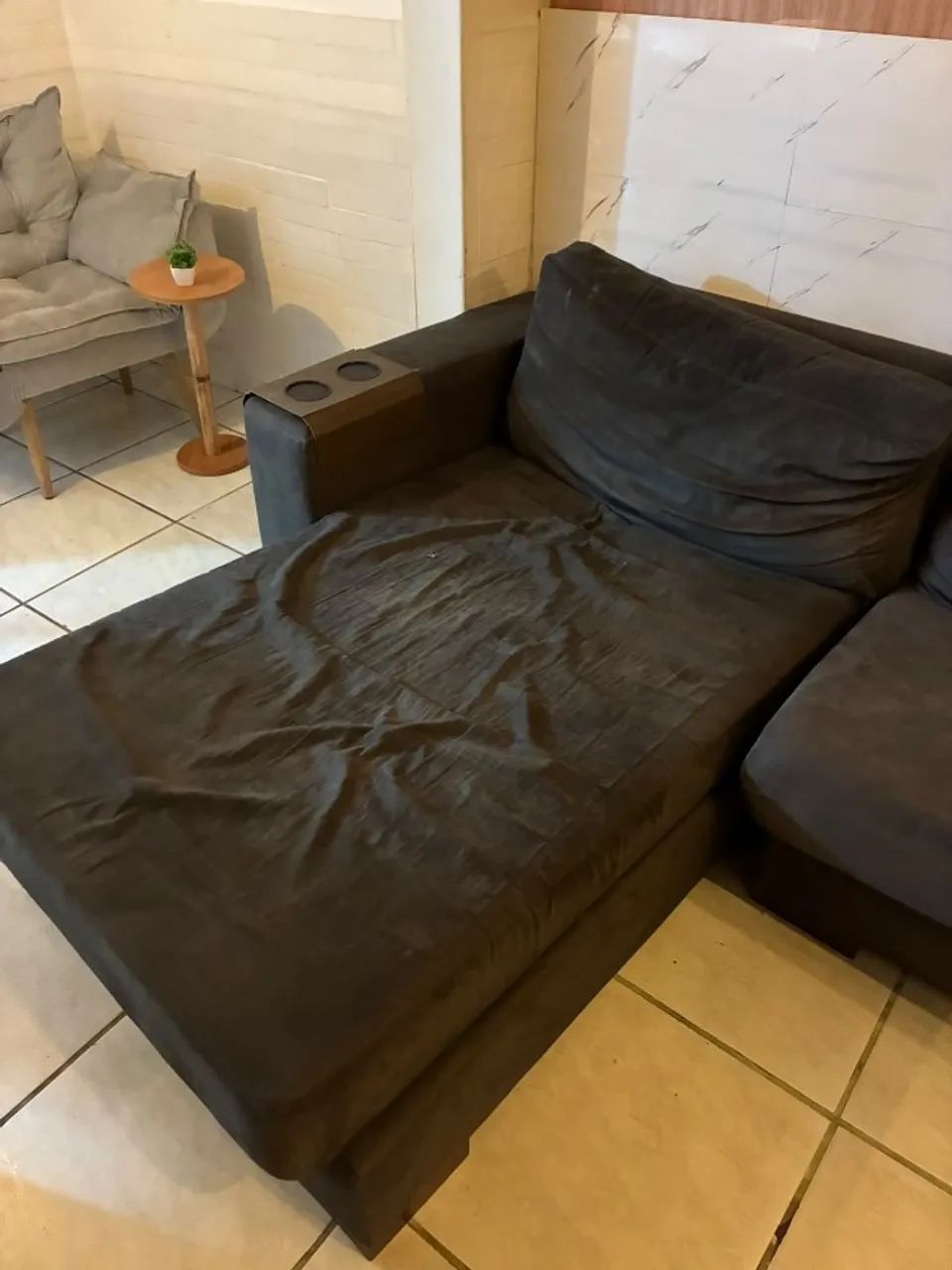 Sofá com Chaise 2,62m Vendo ou troco - Foto 4