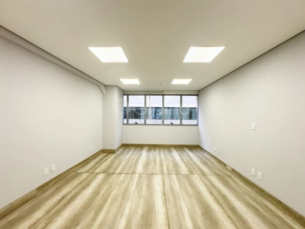 Sala comercial pronta para uso no Square Corporate - Foto 5