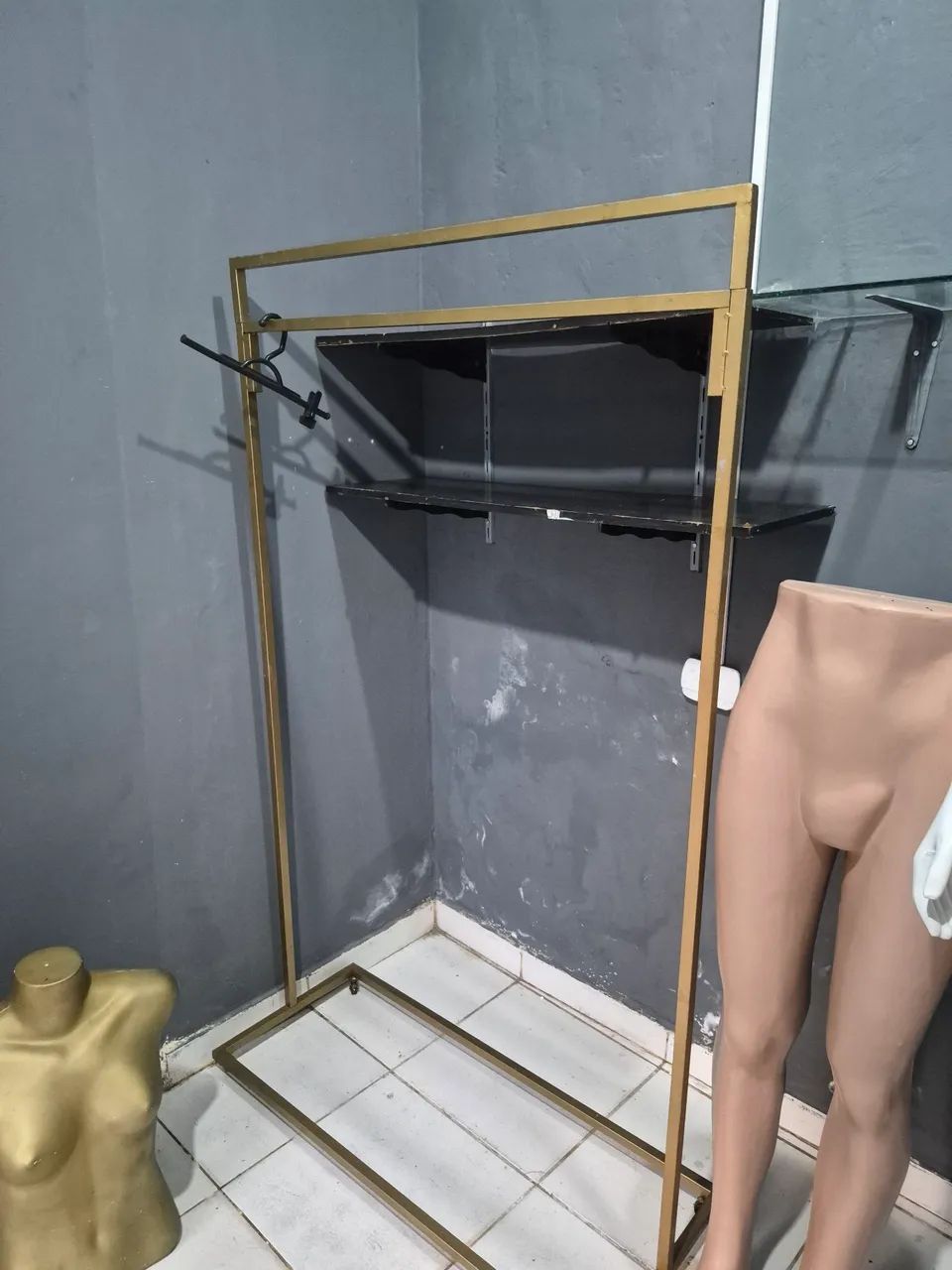 Manequins e araras - Foto 3