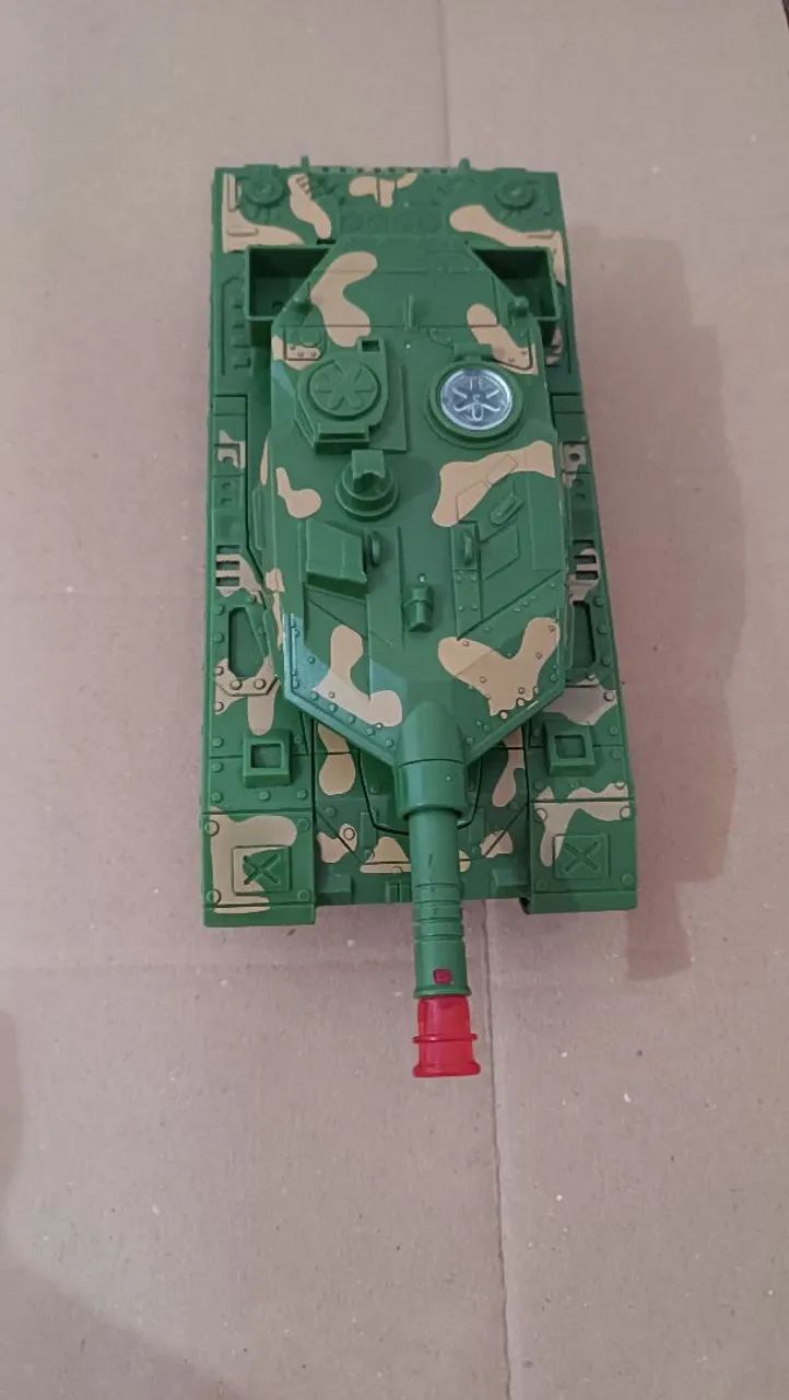 Tanque de guerra militar  - Foto 2