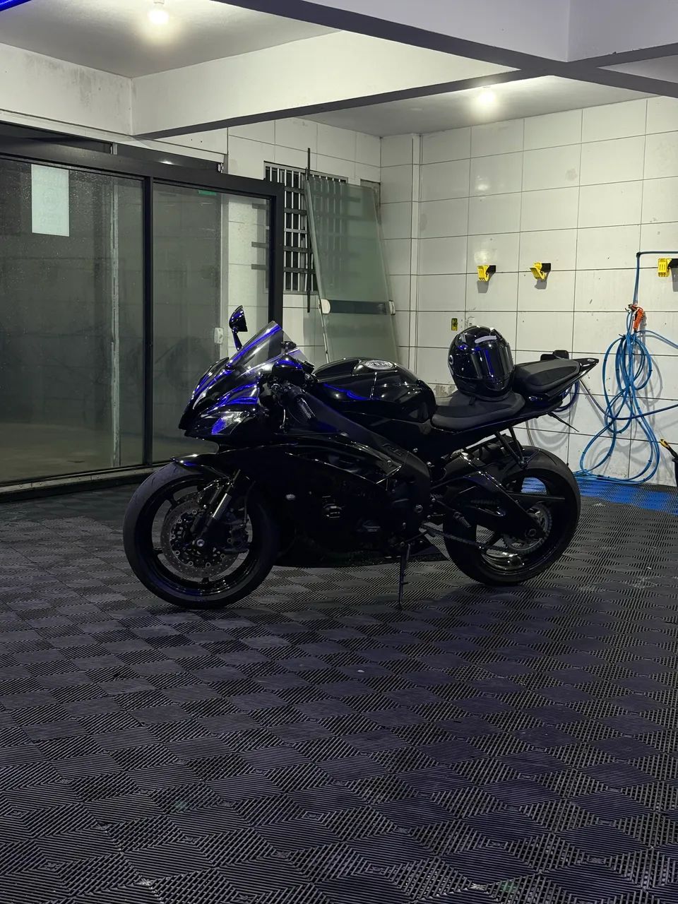 Yamaha R6 2012 - Black Piano