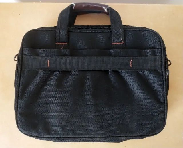 Bolsa Para Notebook com 5 Divisões e Bolsos Internos - Foto 2
