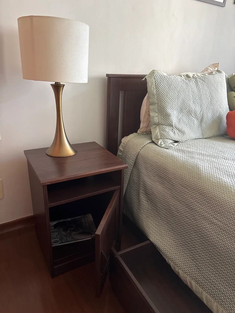 Conjunto de Quarto IKEA Queen Completo - Cama + Colchão + 2 Criados-Mudos - Foto 2