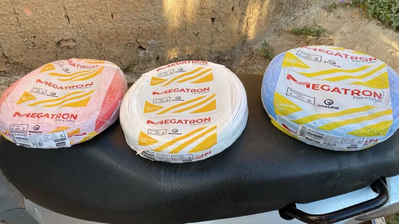 Vendo rolos de fio novos - Foto 4