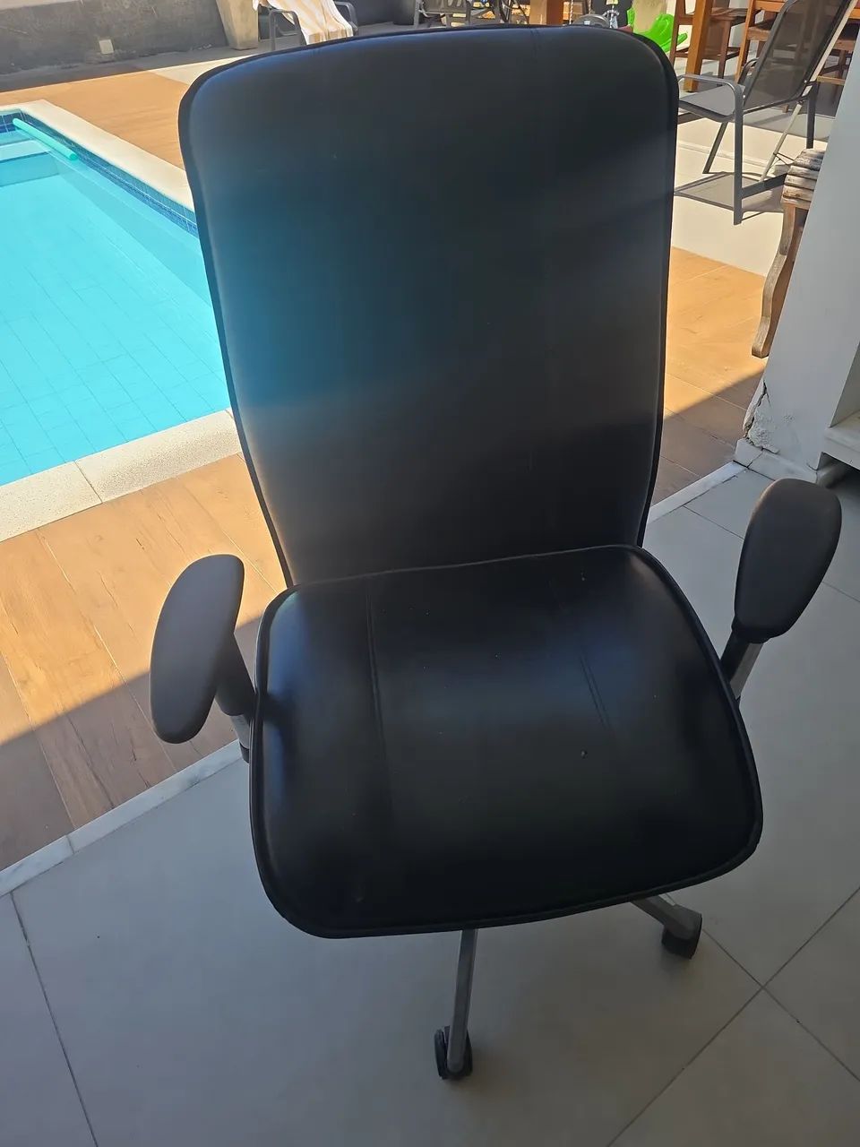 Cadeira escritório - Presidente  - Foto 3