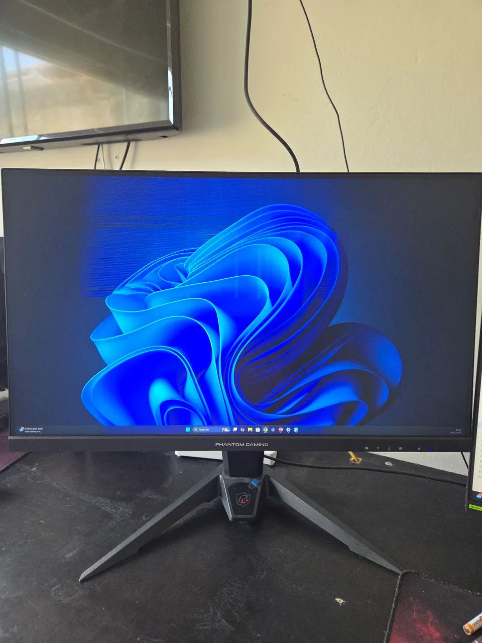 Monitor asrock 27 2k HDR 180hz (Defeito)