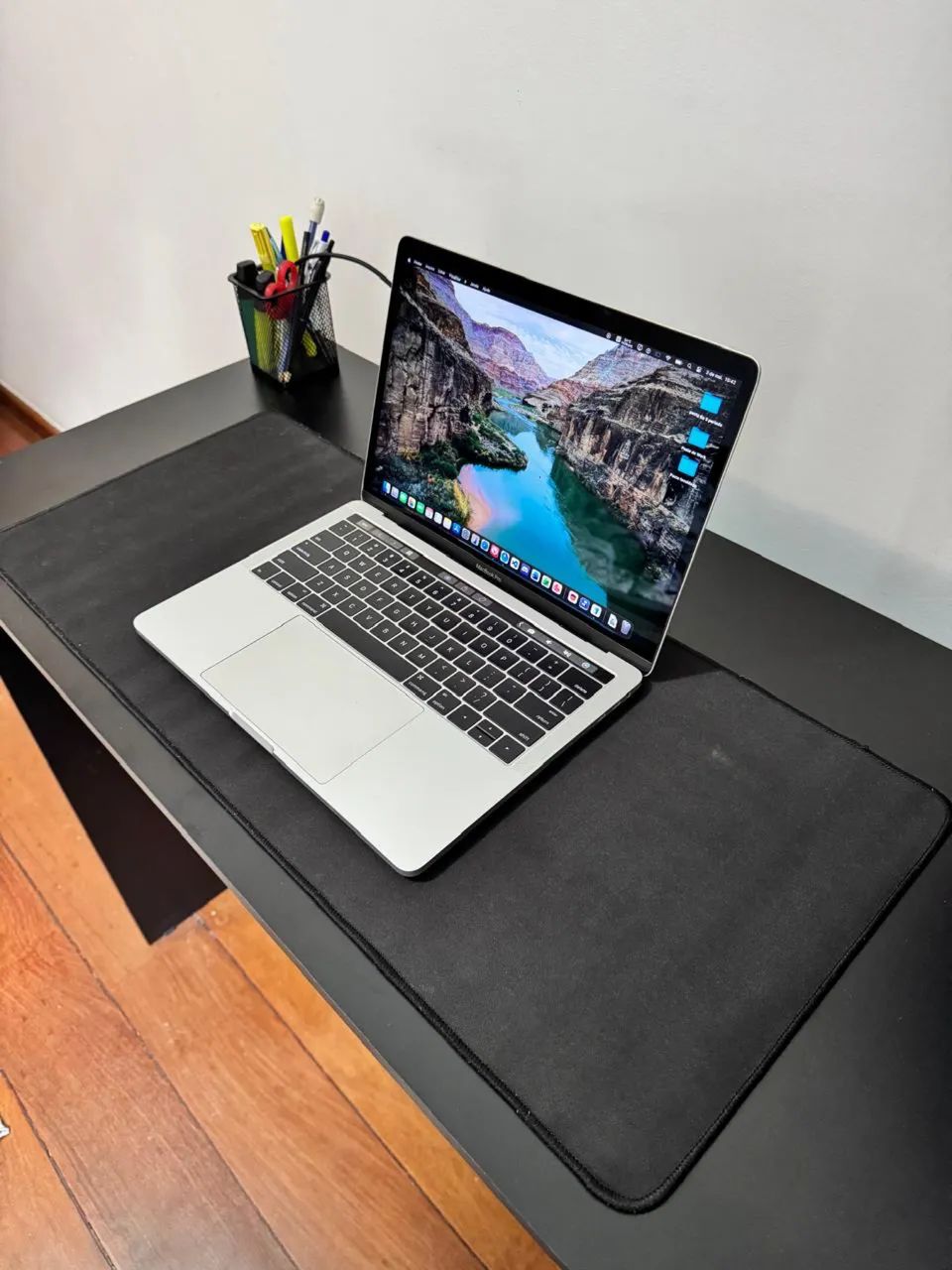 macbook pro touchbar muito novinho  - Foto 4