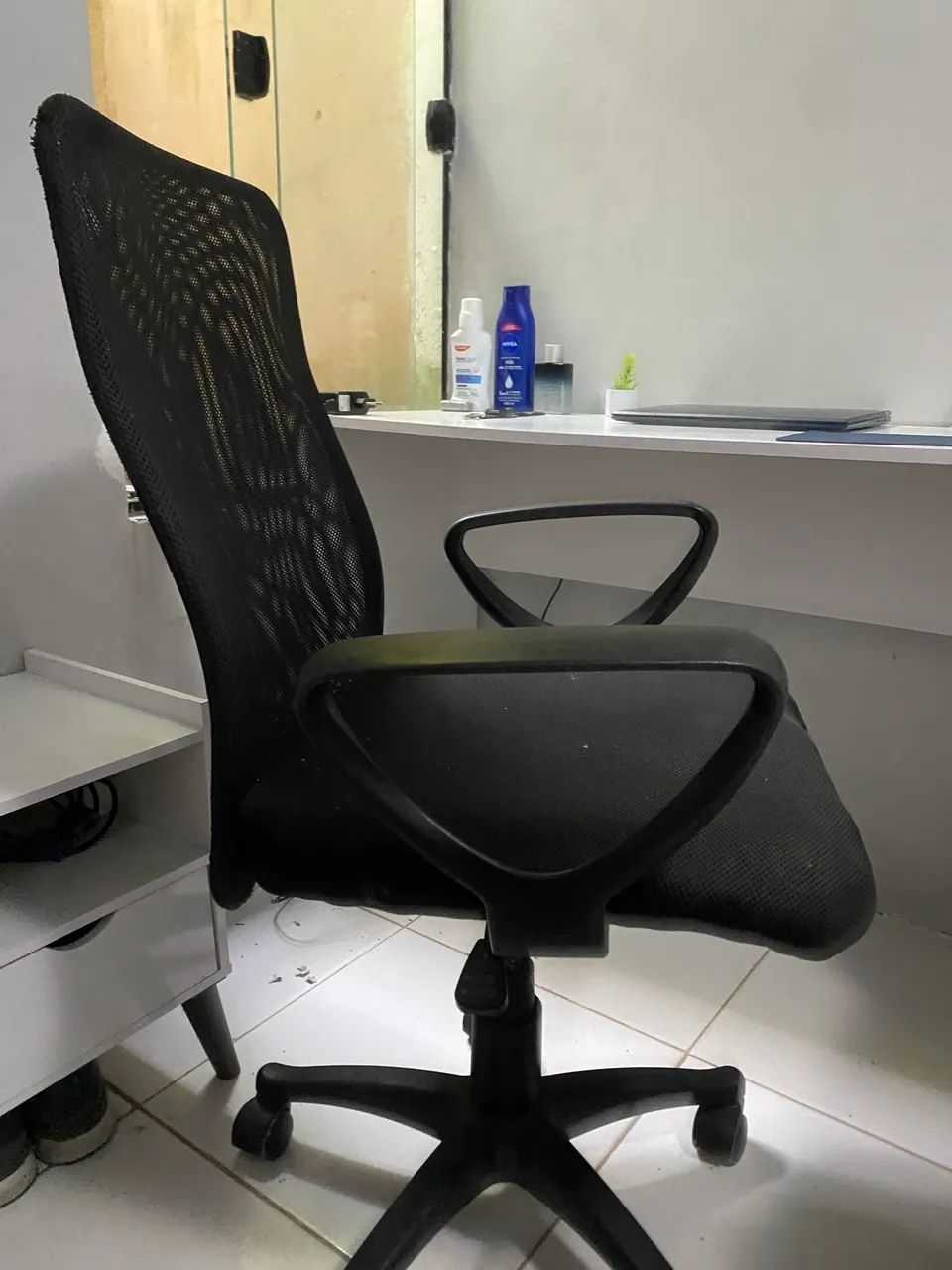Cadeira para escritório preta