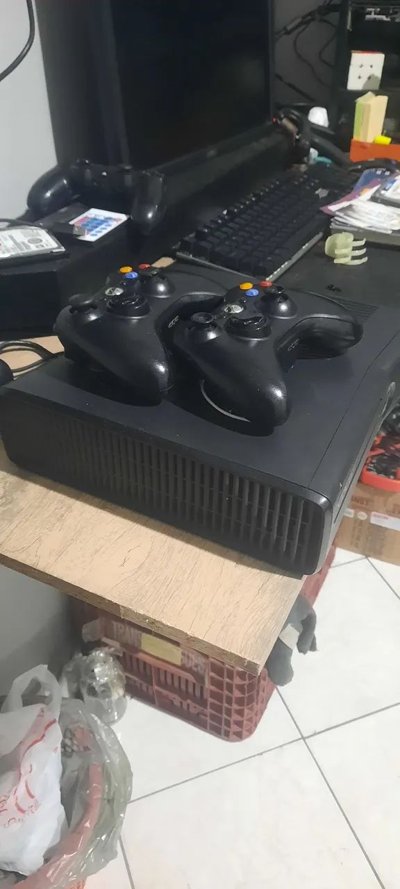 VENDO XBOX 360 COM HD COM JOGOS  - Foto 3