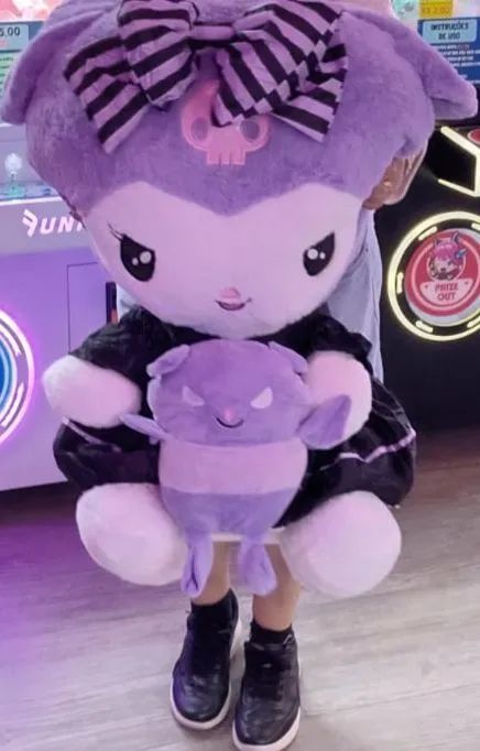 Pelúcia Gigante Kuromi - Foto 3