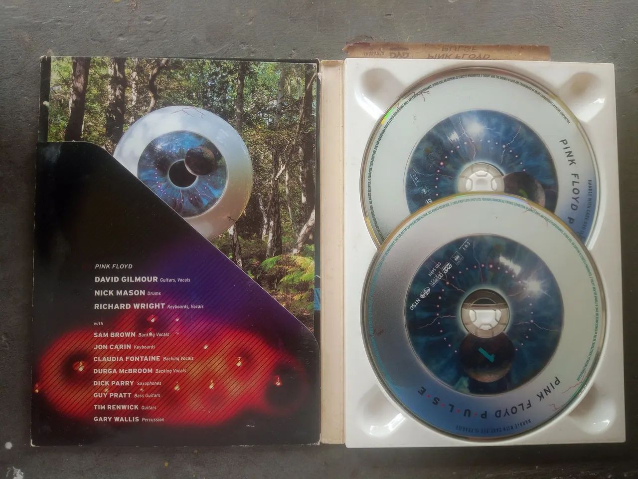 Dvd Pink Floyd duplo importado. - Foto 3