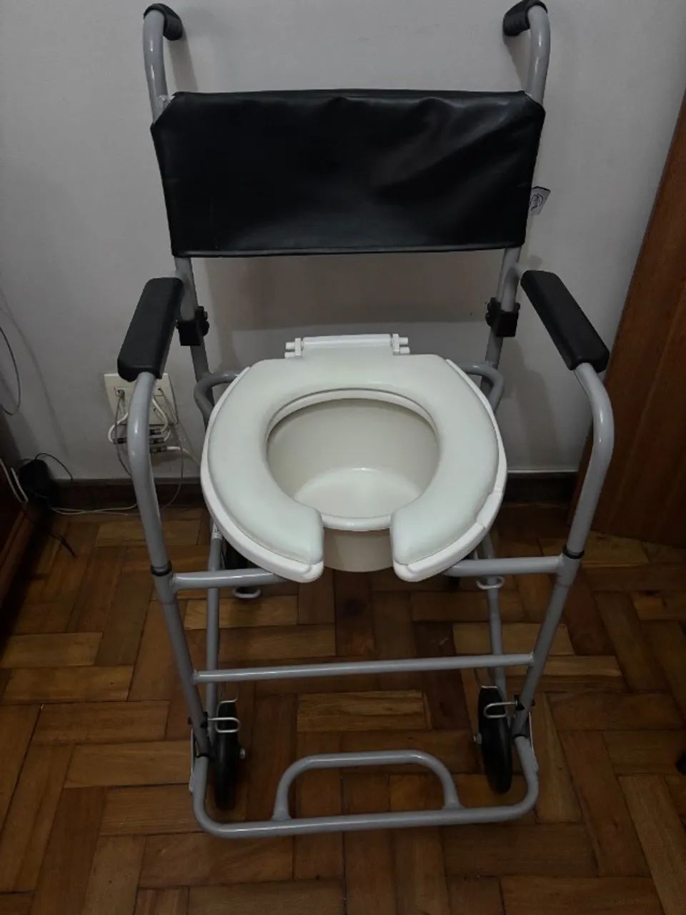 Cadeira higiênica de banho - Foto 3