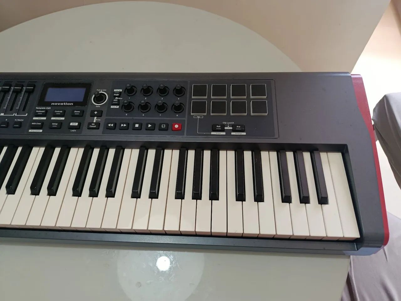 Teclado controlador USB/MiDi Novation Impulse 61 - Foto 4