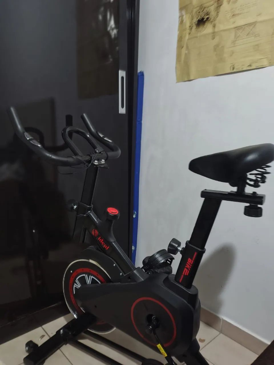 Bicicleta Ergométrica Regulável  - Foto 2