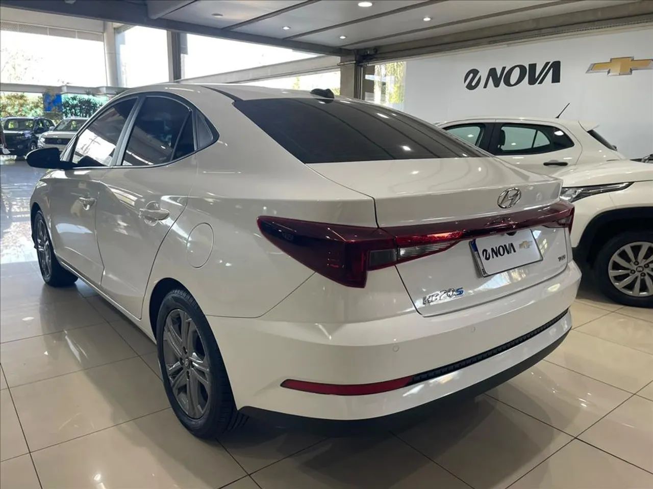 Hyundai HB20S Comfort Plus 1.0 Flex 12V Mec., foto 5 de 12