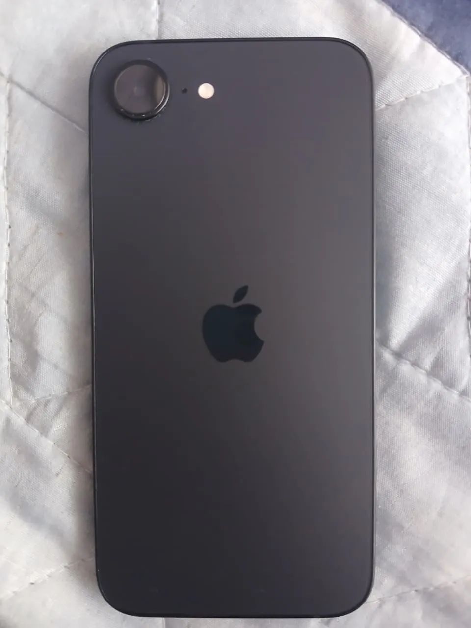 iPhone 16e -garantia 12/2026 - Foto 3