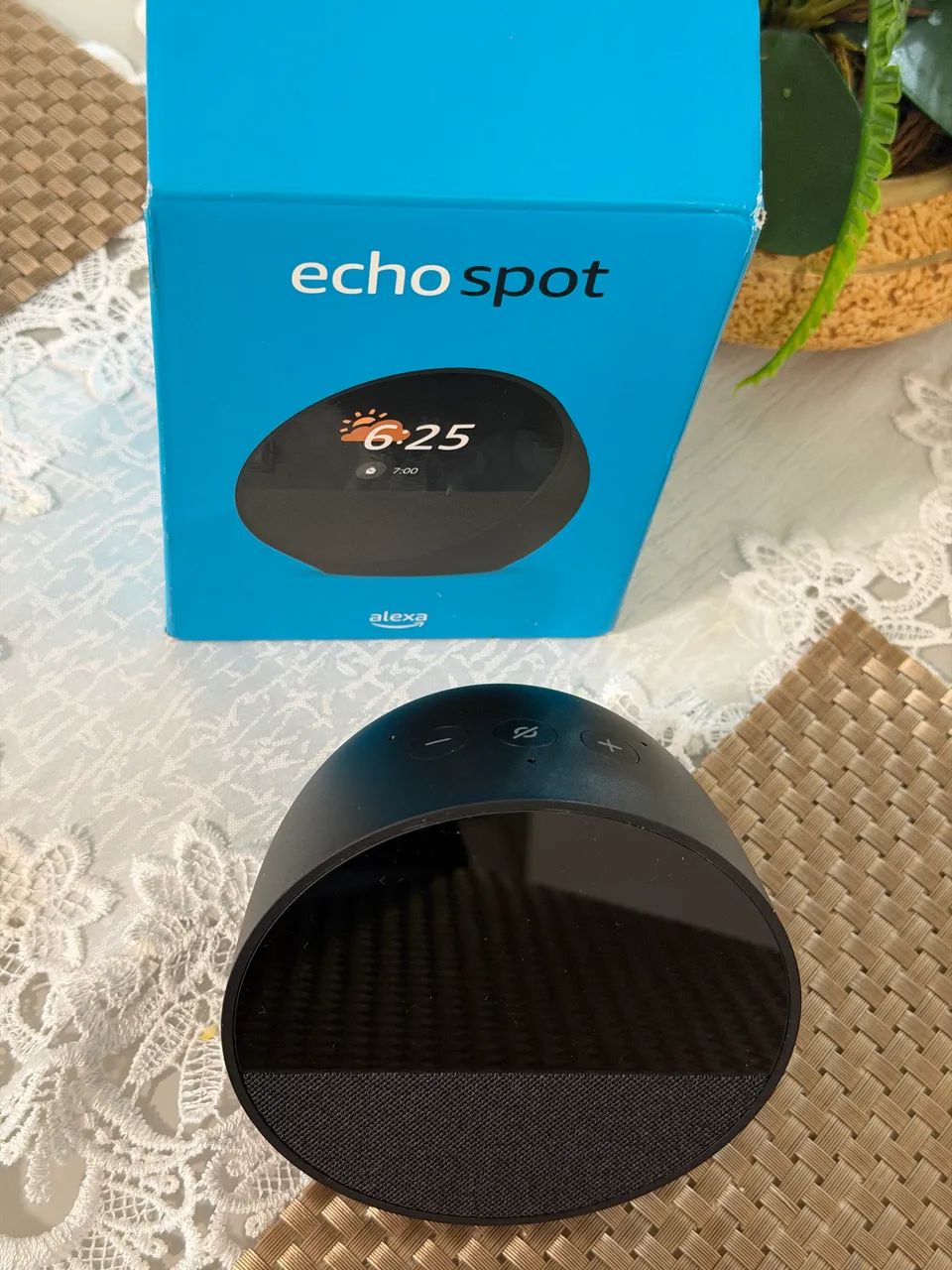 Alexa Echo spot417147179878338560