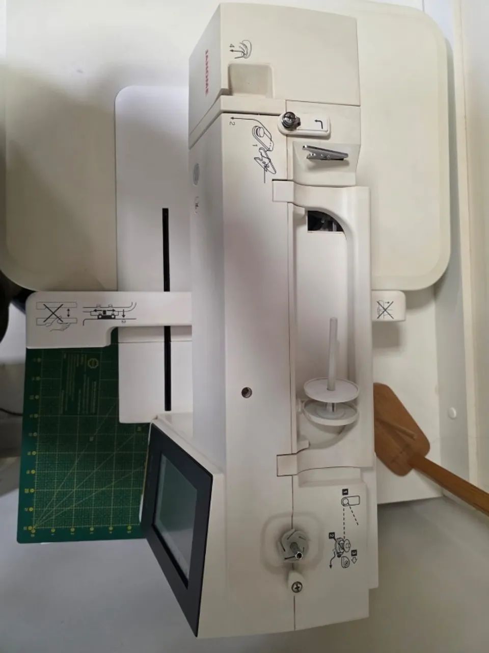 Máquina de bordado Janome Memory Craft 500E - Foto 5
