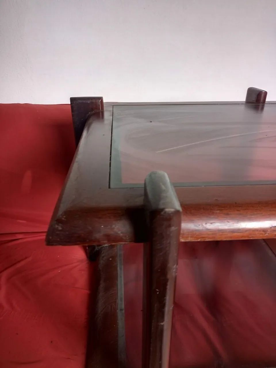 2 mesas de canto de madeira com tampo de vidro - Foto 2