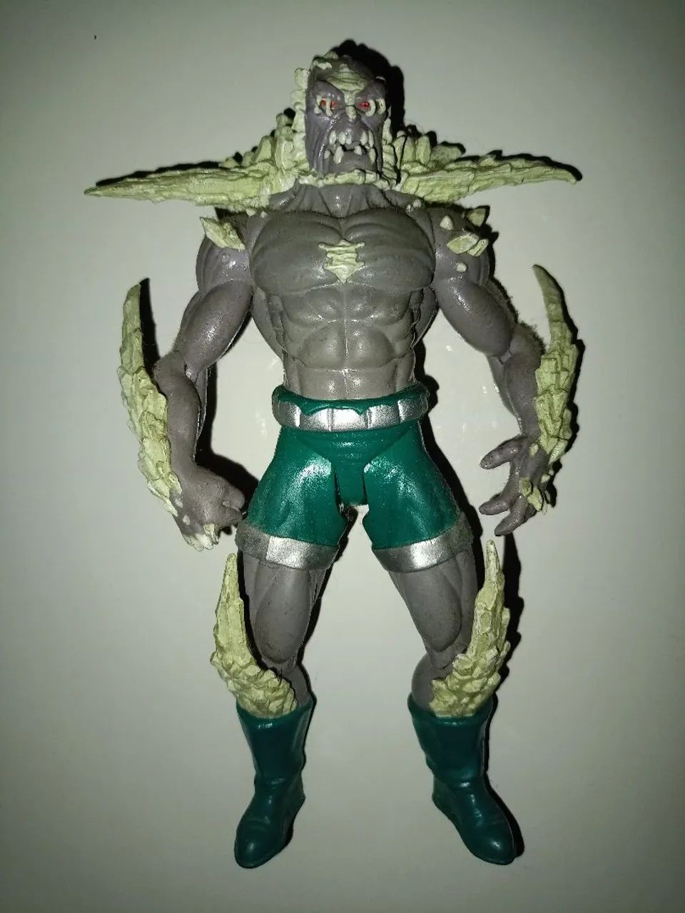 Boneco Apocalypse DC Direct