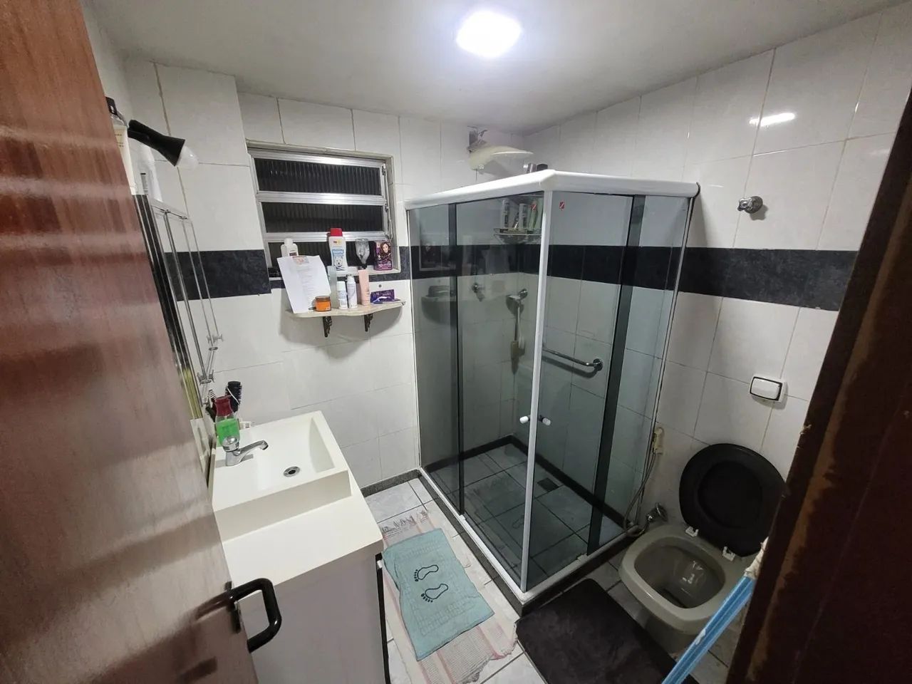 BLINDEX SMOKED BATHROOM ENCLOSURE
