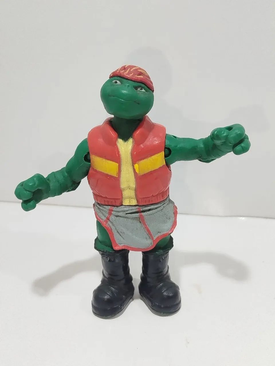 Boneco original das tartarugas ninjas.
