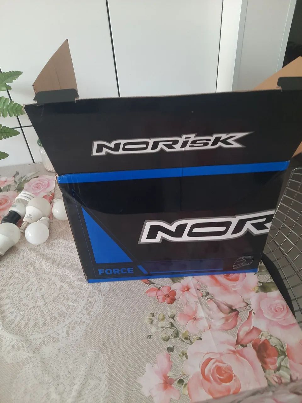 Capcete zero na caixa - Foto 3