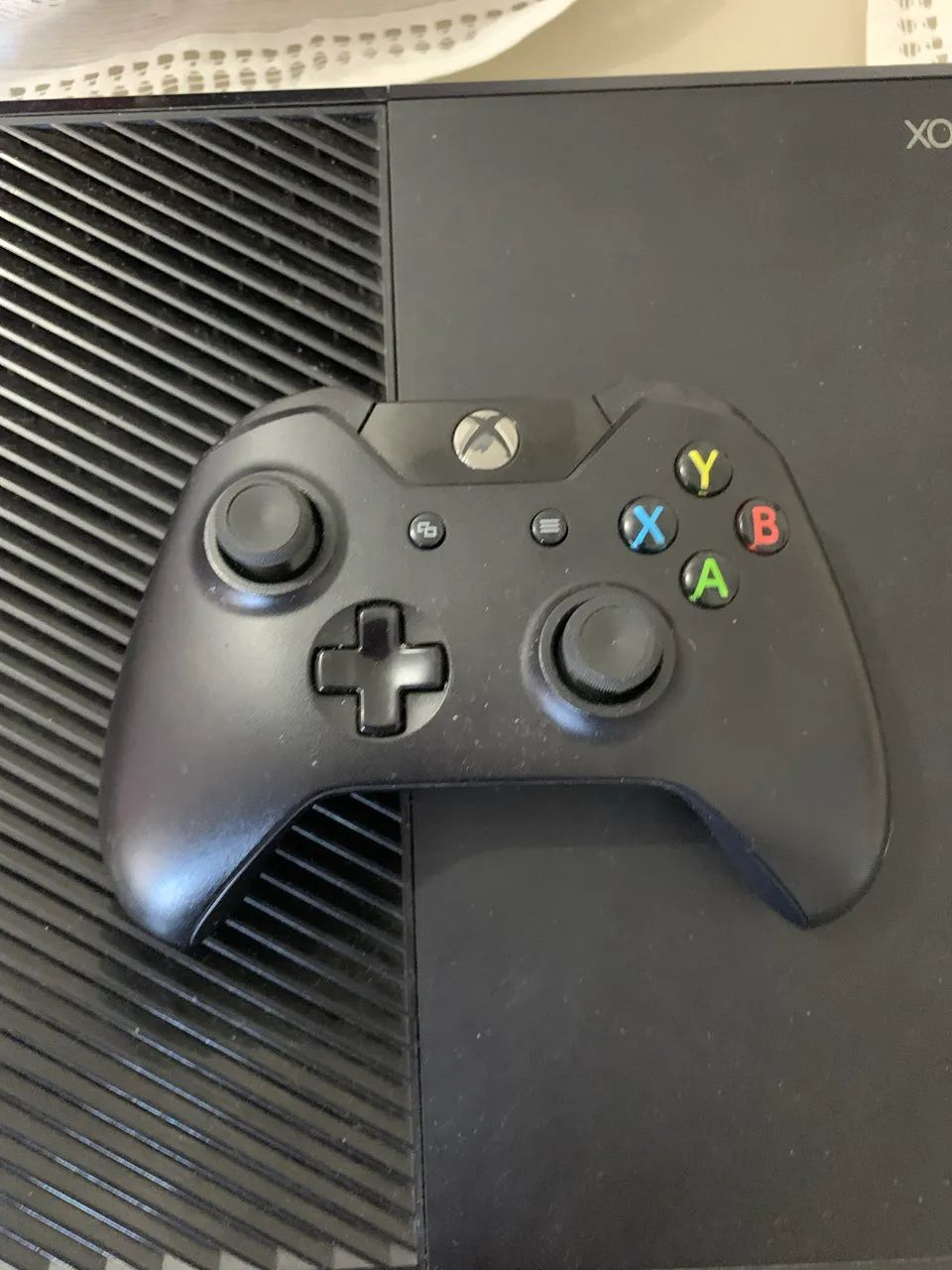 Vendo Xbox one 500gb  - Foto 3